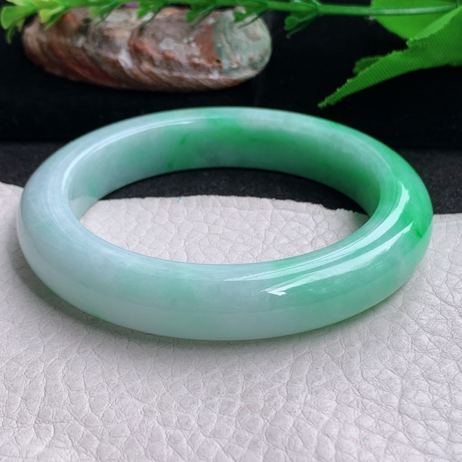 fl白底青56*13.5*9.6平安镯 缅甸翡翠a货手镯飘阳绿正圈玉镯子