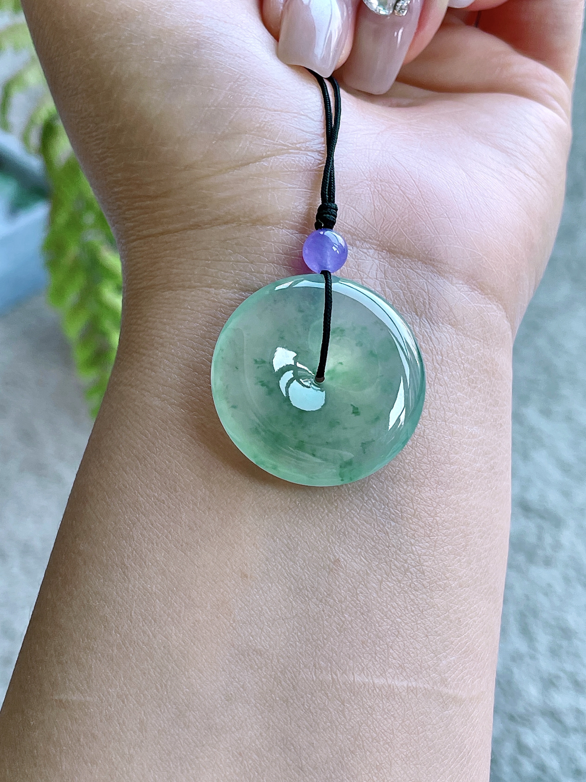 【裸石】高冰飘花平安扣吊坠
【说明】缅料 性价比高  
【尺寸】29.3-6.4..