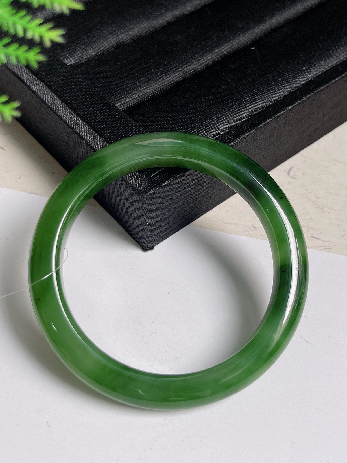 正圈56圈口，和田玉碧玉手镯