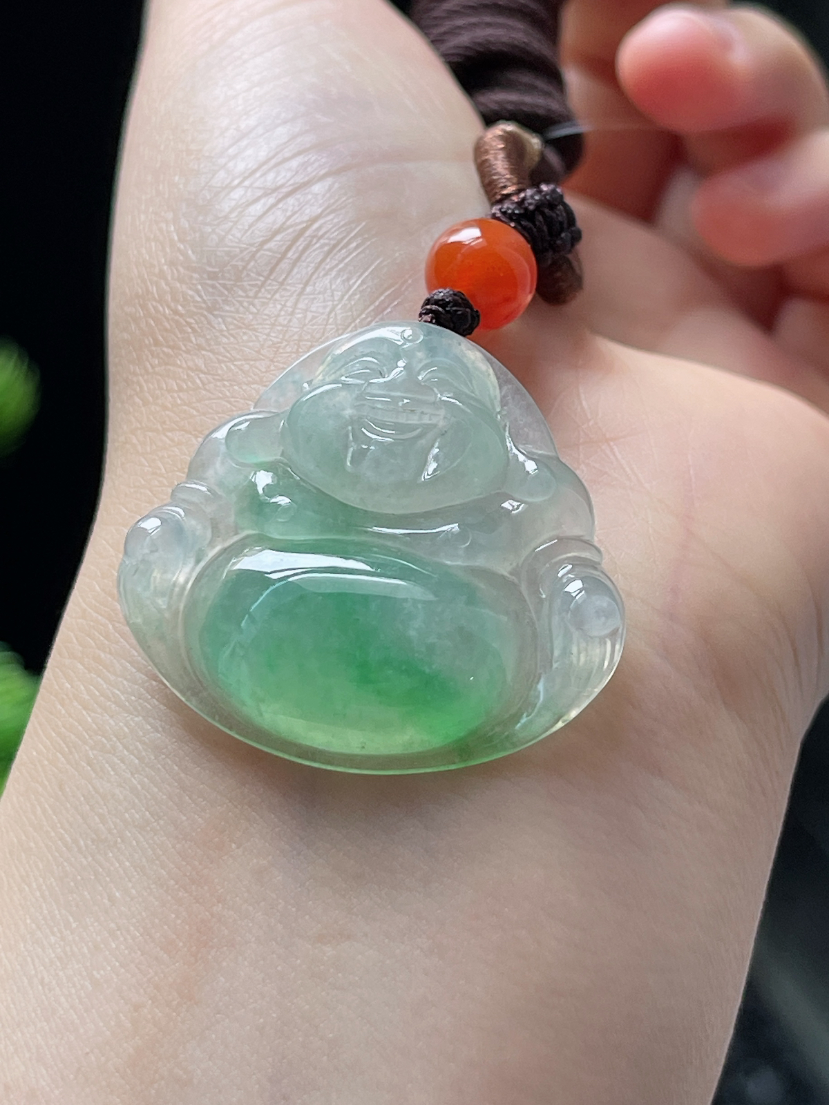 翡翠冰糯种飘绿佛公吊坠