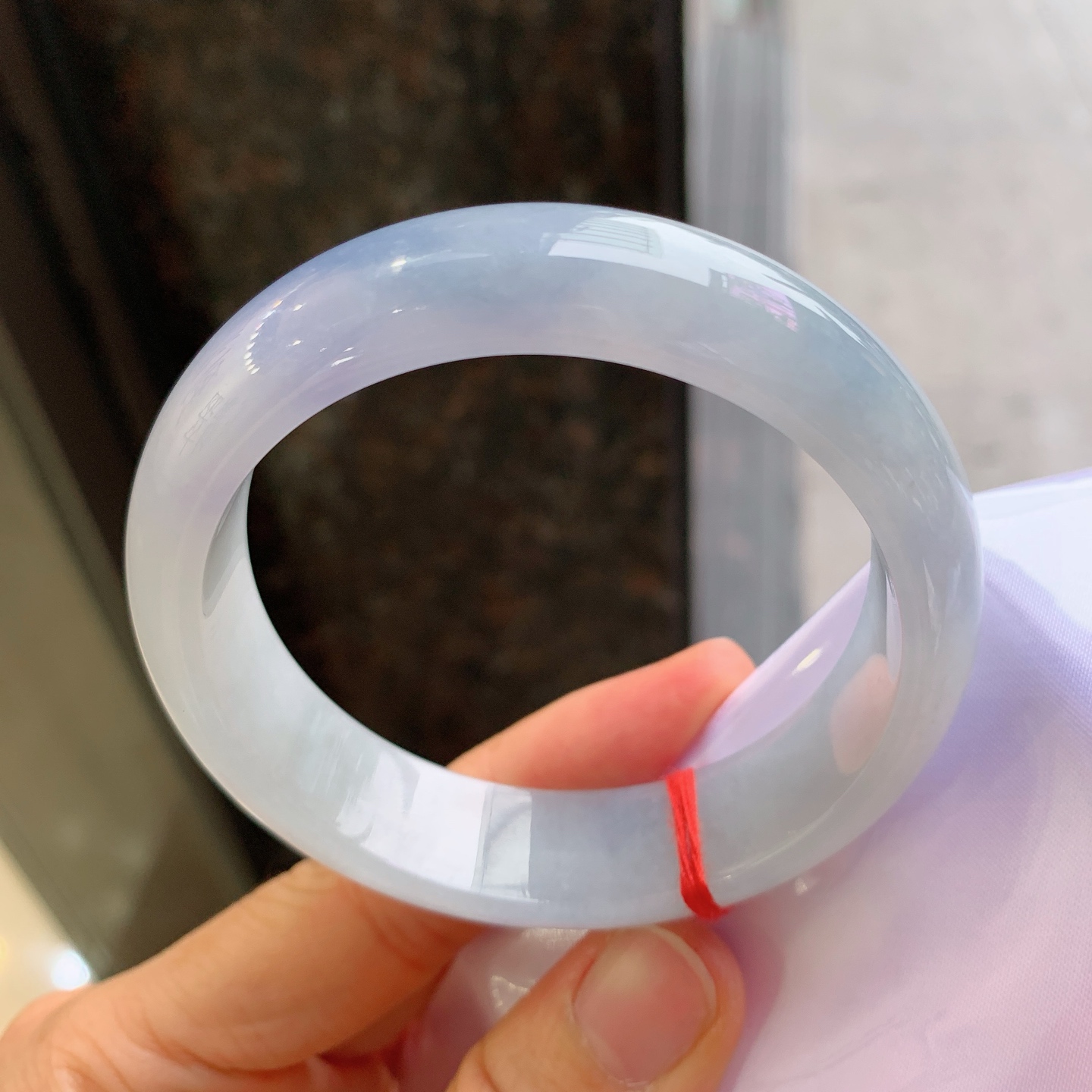 正圈蓝紫，无裂，尺寸：57.8/15.5/10，细腻