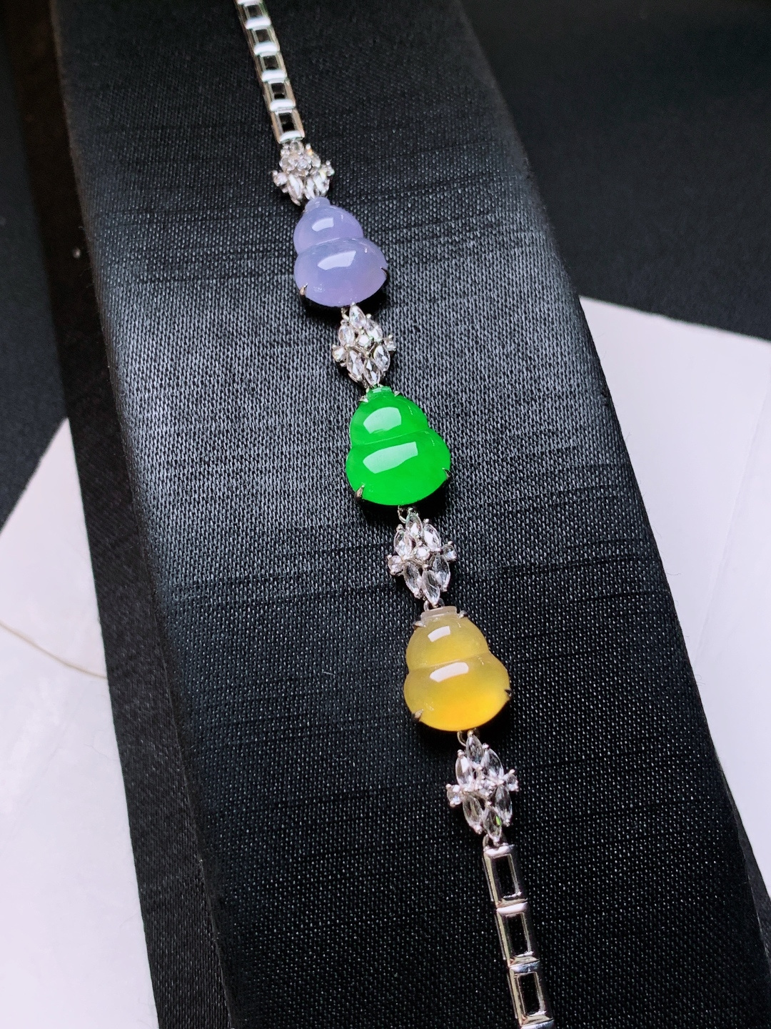 ️ 多宝葫芦手链，色正阳绿，五彩斑斓，裸石11.6/9.4/2.5