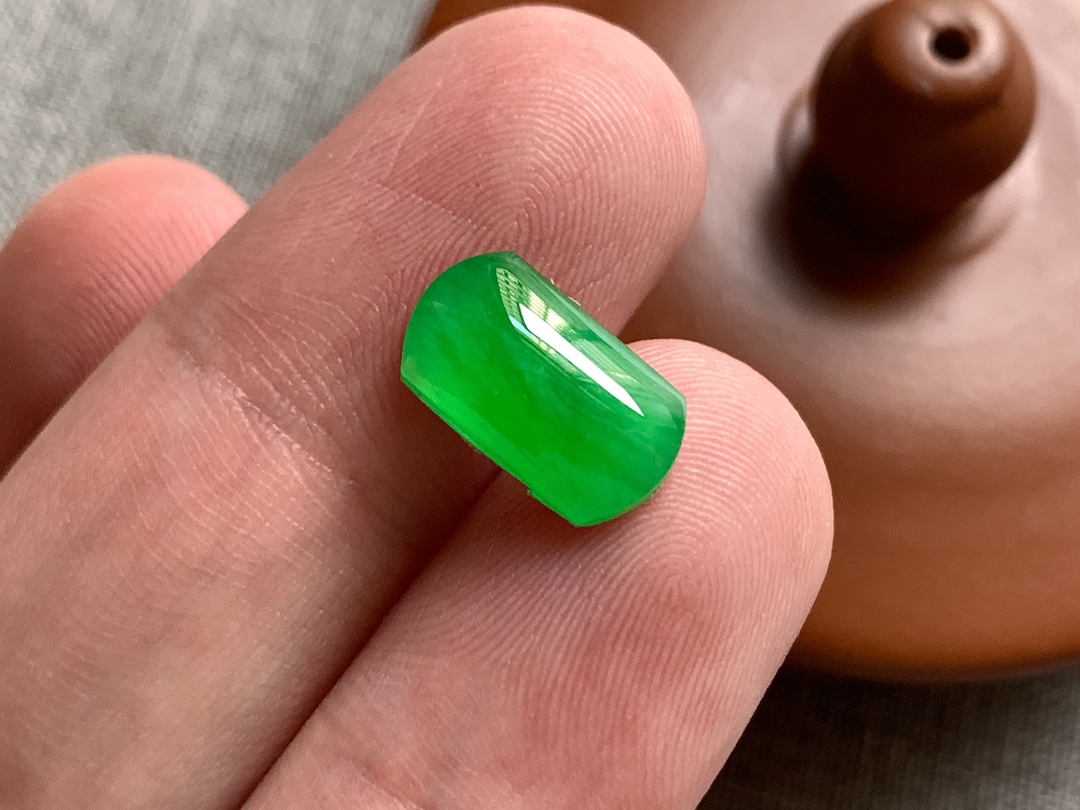 ️ 高冰辣阳绿马鞍 色泽艳丽漂亮，种色，无裂尺寸13.3/7.3/4，超值