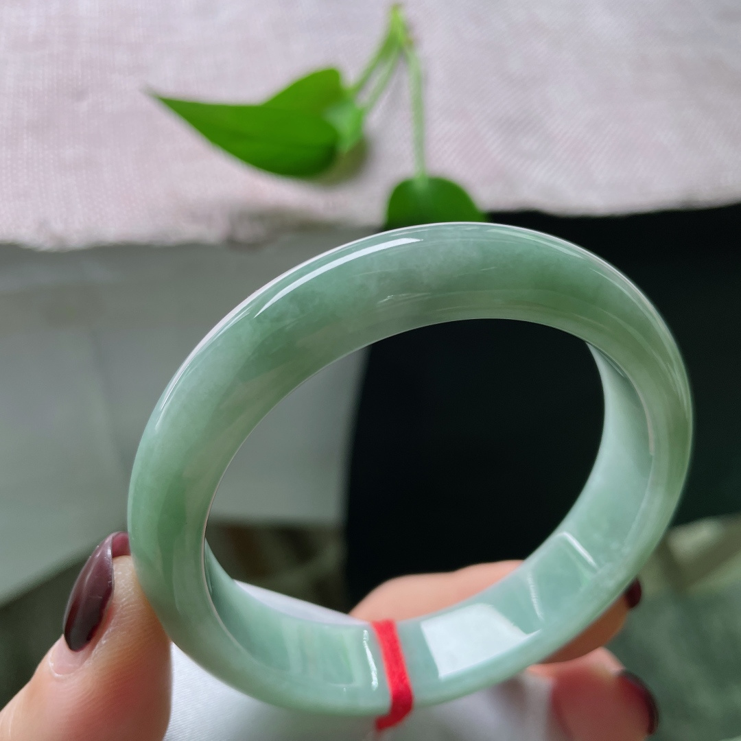 55.5/12.8/7.8，油绿底正圈，油性好，佩戴沉稳内敛，种老，有纹，ss51614a