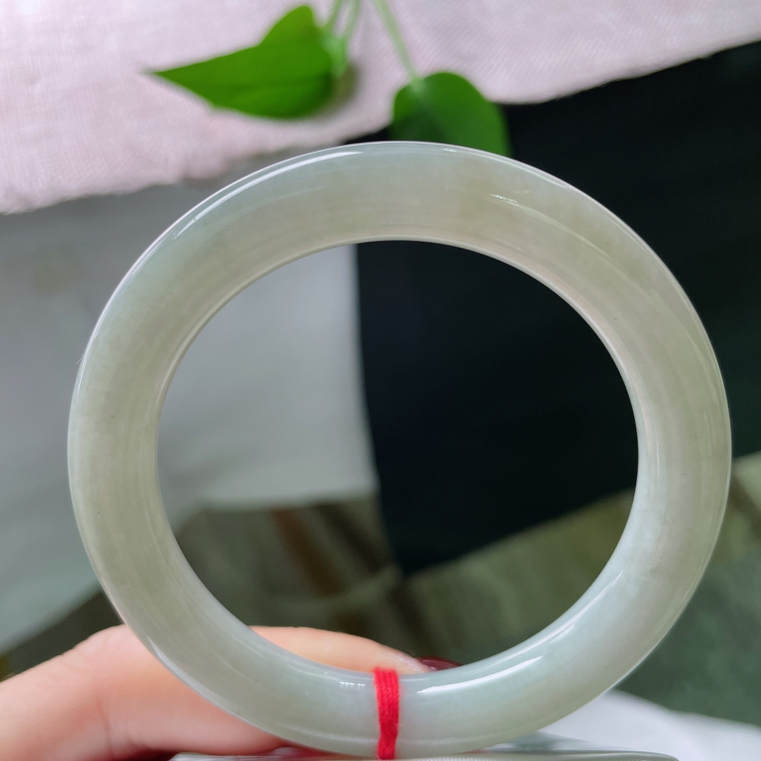 53.6/9.1绿底圆条，水润细腻，简约大方，色根，ss51629a