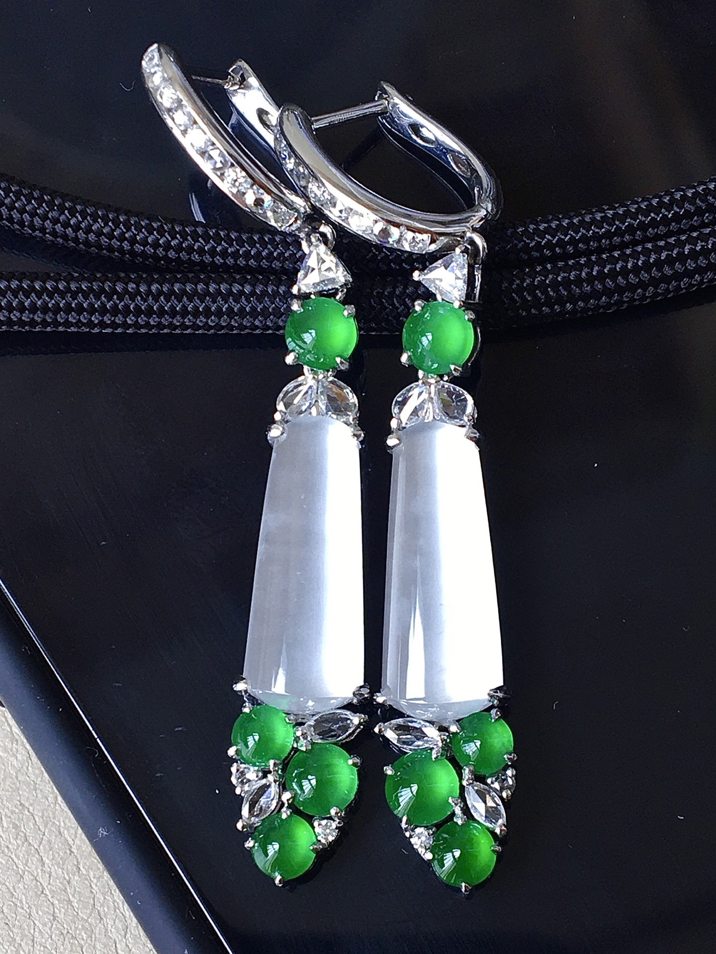 ️，缅料冰种无事牌耳坠，18k金镶嵌，饱满水润，无裂，裸石尺寸15.6/6.5/5，编号0426好数字