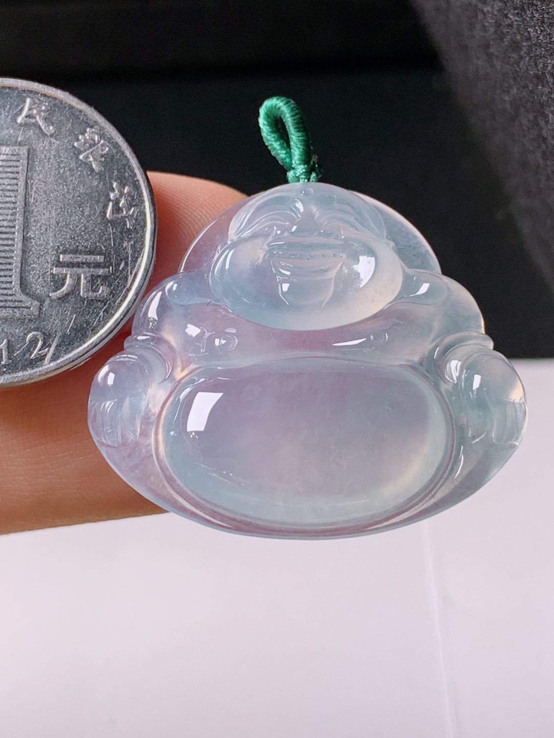 冰种佛公，无裂，玉质细腻，裸石28.3/32.6/5.9