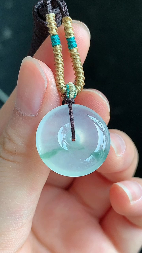 天然翡翠，飘花平安扣，无裂，尺寸19.7/5.2，an426