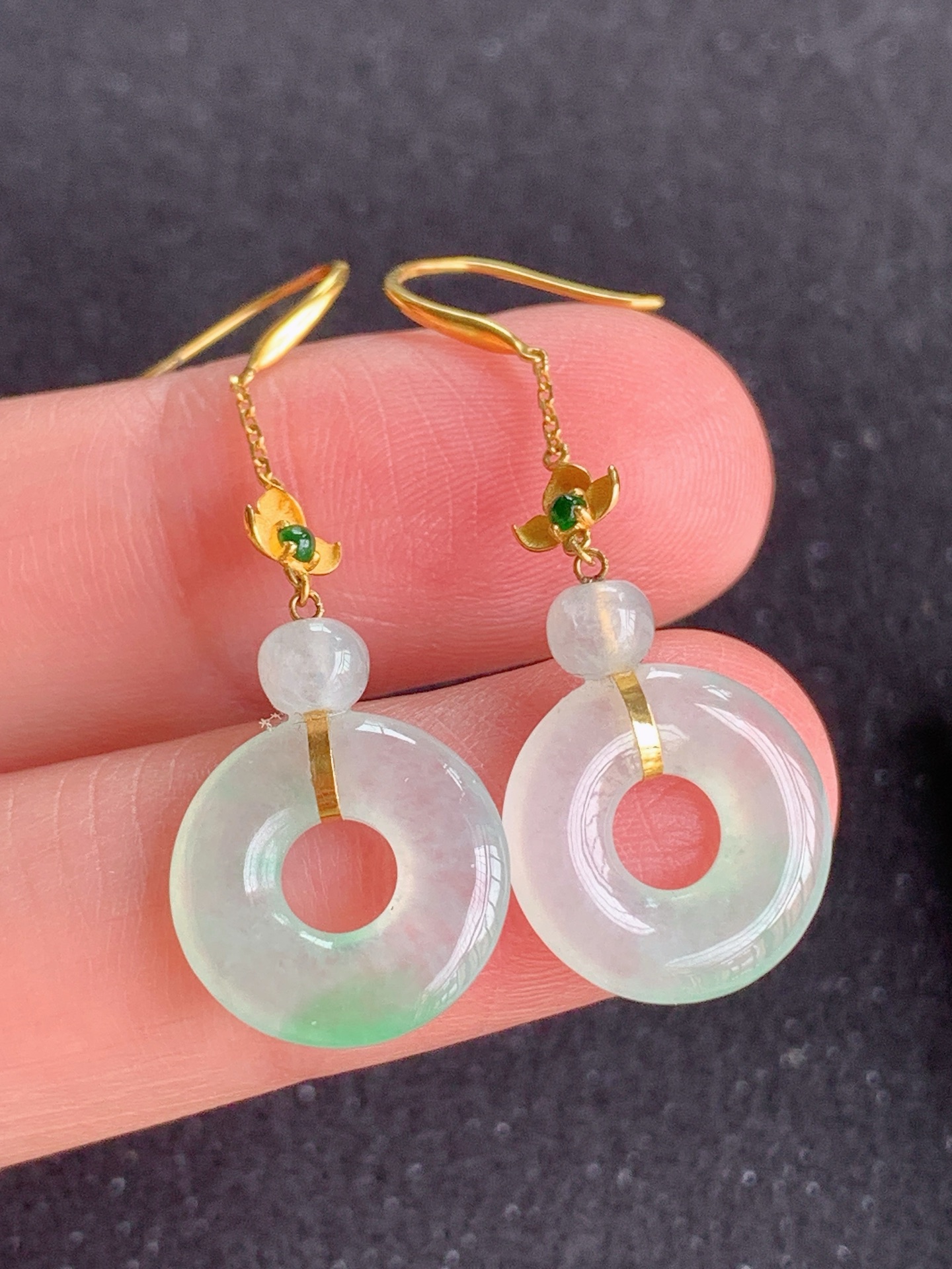 ️，18k镶嵌冰飘花平安圈耳勾，无裂尺寸：38/2，裸石尺寸：13/26，编号