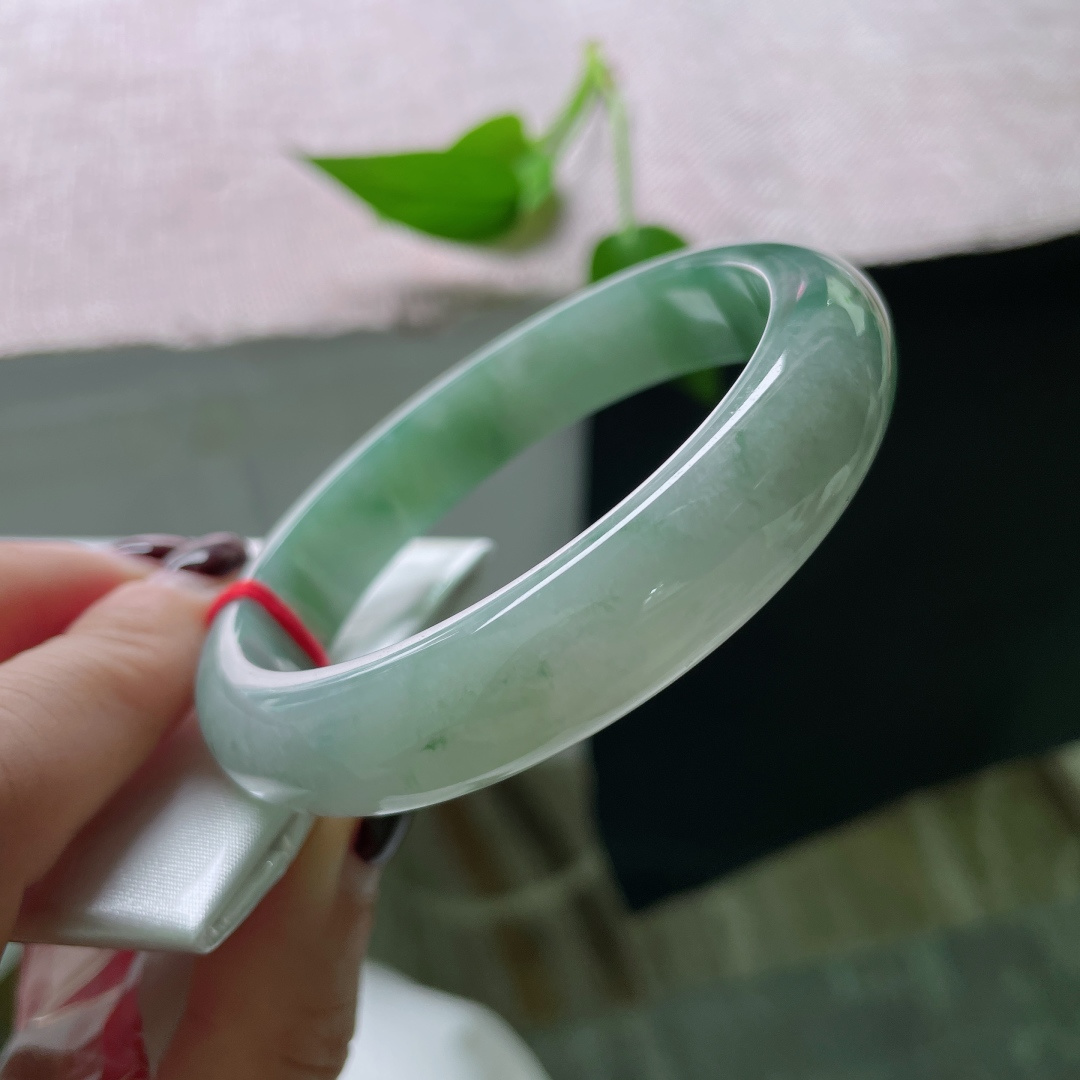 59.5/12.9/7.7，飘花正圈，海草一般摇曳生姿，不失典雅，无裂，ss52429a