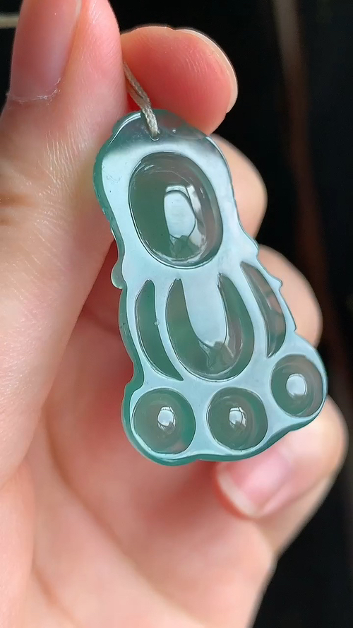 天然翡翠，冰蓝宝宝佛，尺寸36.6/22.4/5.3，bm427