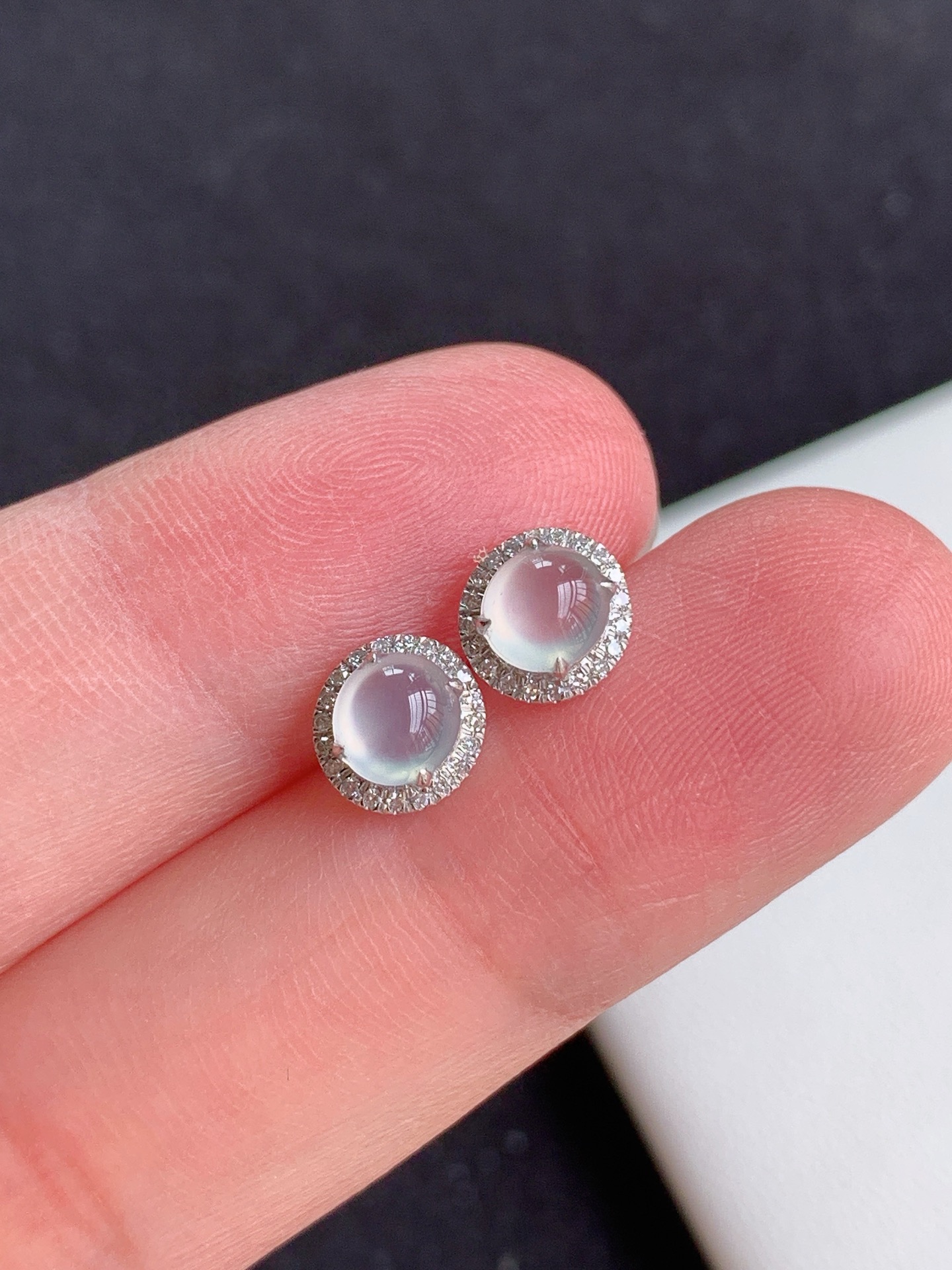 ️，18k镶嵌冰种耳钉，无裂尺寸：7/6.6/4.2，编号