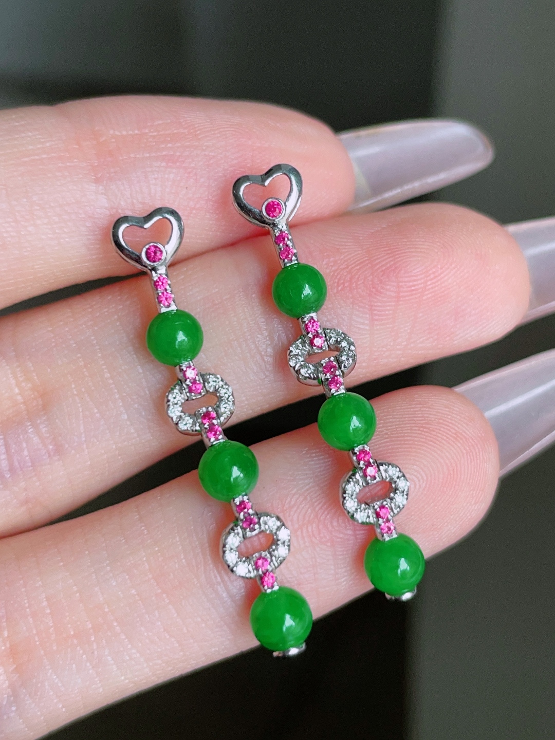 ️ 冰阳绿圆珠耳坠，色泽浓郁，种老水润，18k金镶嵌 34/4.5，裸石 4.5