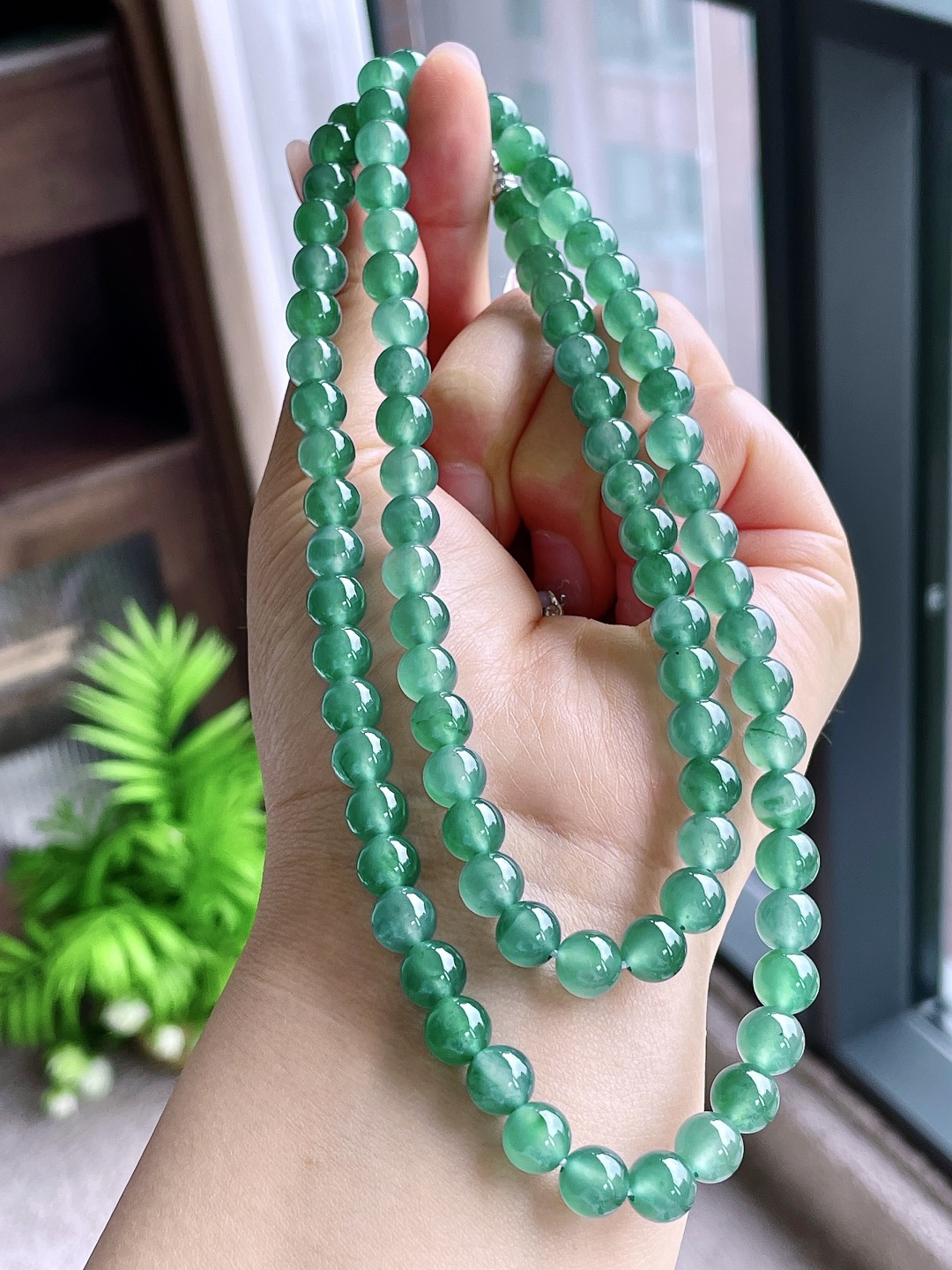 高冰晴绿珠链圆珠珠子珠链， 性比高，7.6mm，34cm，71.6克