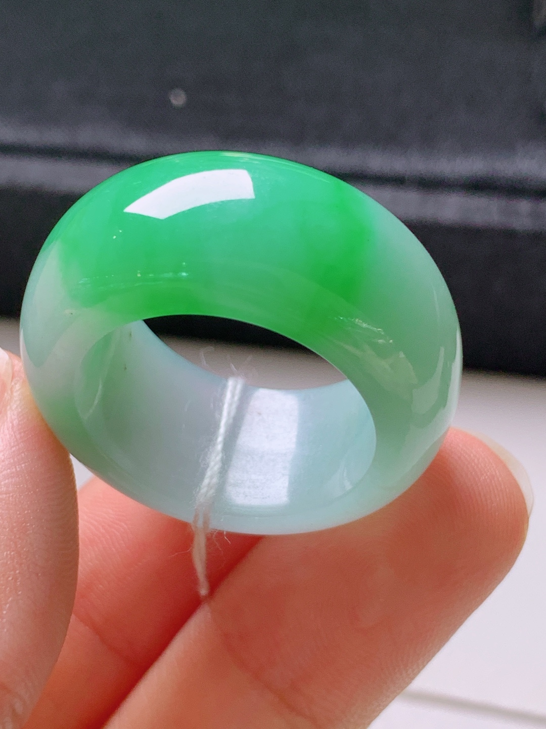 ️ 冰阳绿指环，无裂色阳饱满，宽版设计，裸石29.4/12.3/5.3，圈口20，编号39