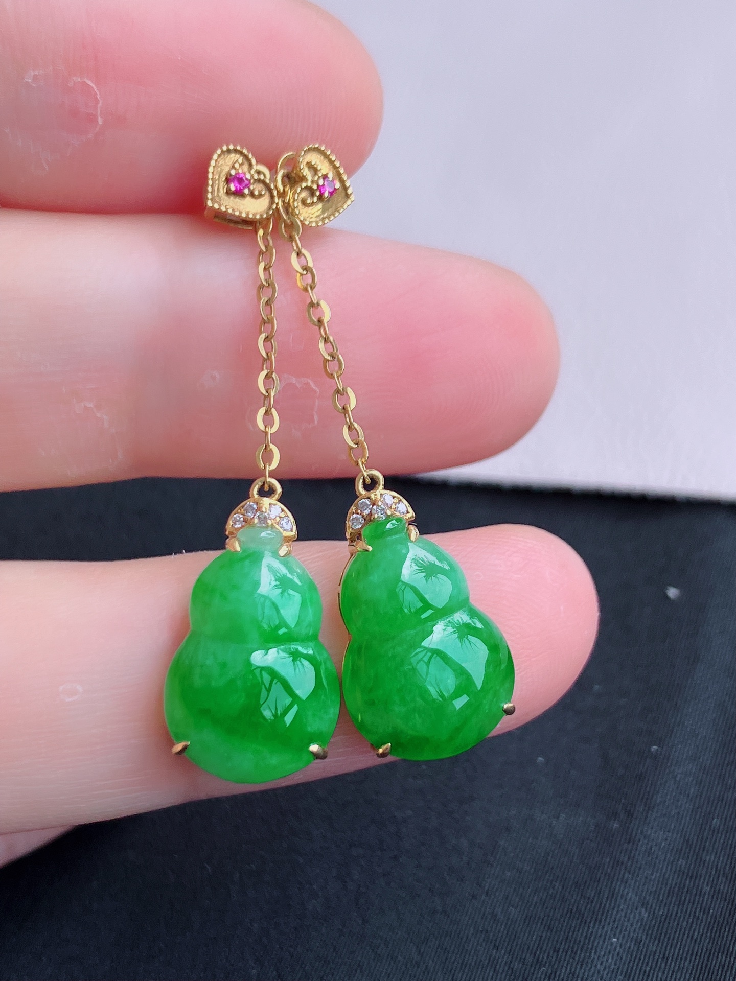 ️，翠绿葫芦耳环，简约时尚，尺寸45/14/9.5，自然光实拍