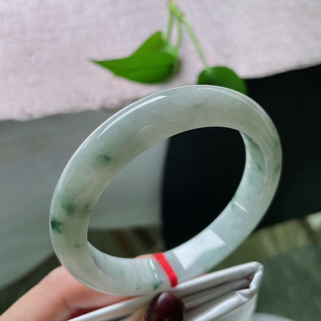 58.6/12.2/8，飘花正圈，花影摇曳，柔美动人，水润，灵动活泼，皮纹，ss52195a