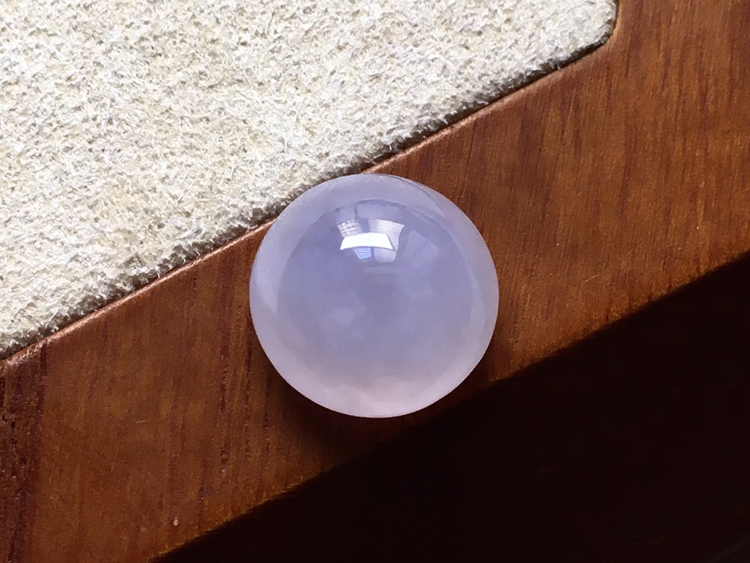 ️ 粉紫圆蛋面，紫色漂亮，玉质细腻起胶感，无裂，尺寸11.3/7