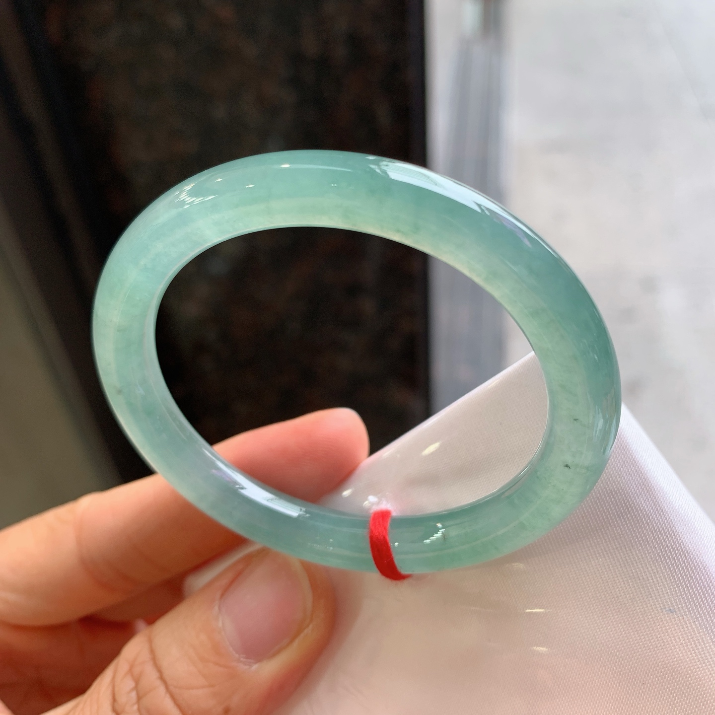 贵妃圆条冰晴，无裂，尺寸：52/46/7.8/7.6，冰润