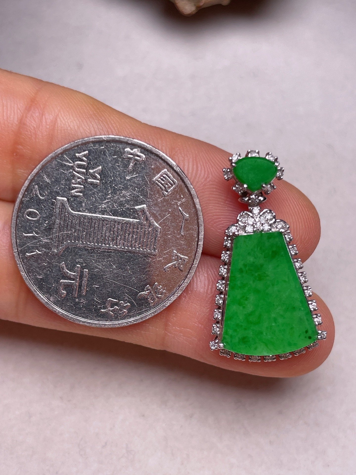 ️ 18k金镶无事牌，冰糯种满色，无裂，一手货源长27