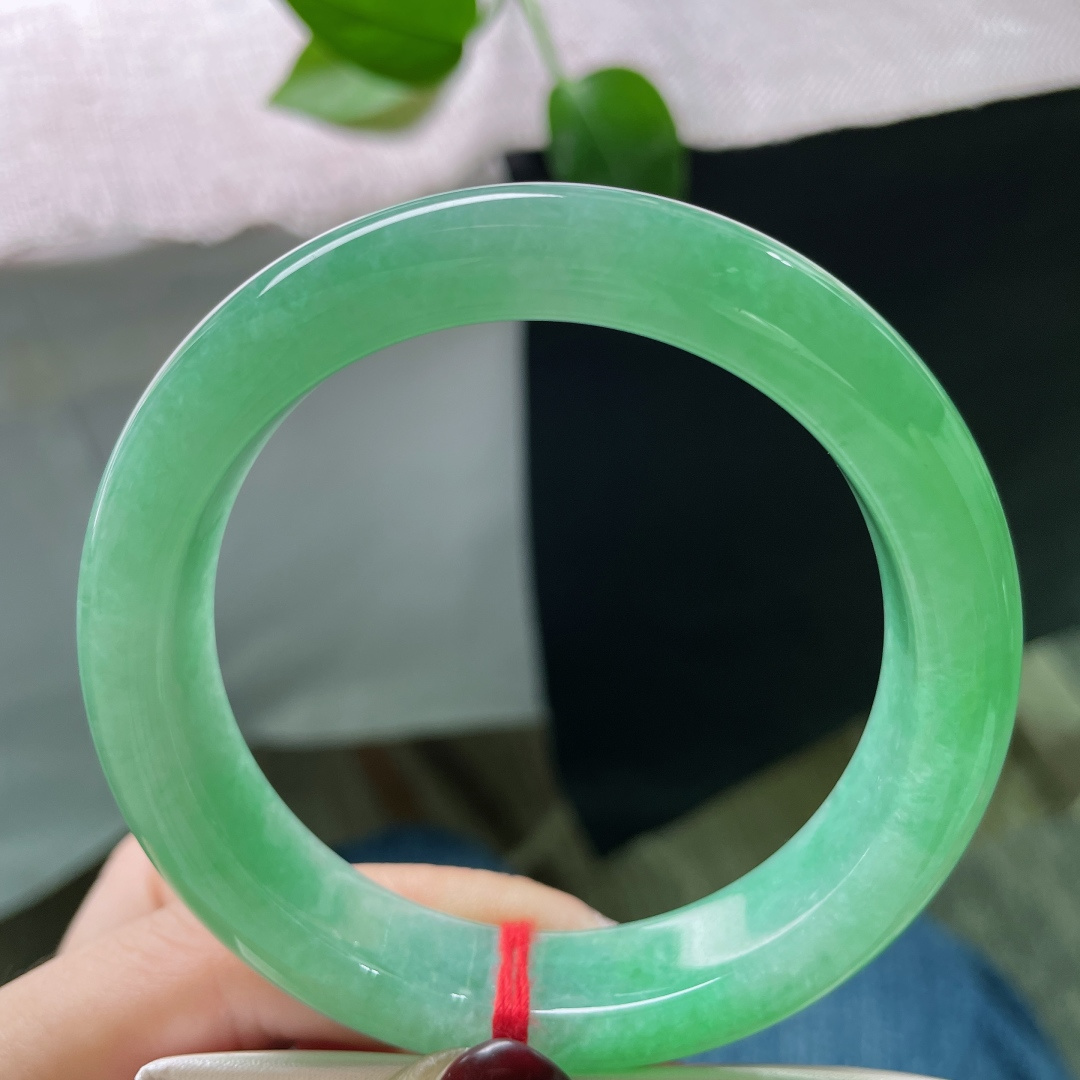 59/13.5/9.3，绿底正圈，颜色鲜艳夺目，倾国倾城，万古长青，经典传承之美，无裂，ss5171