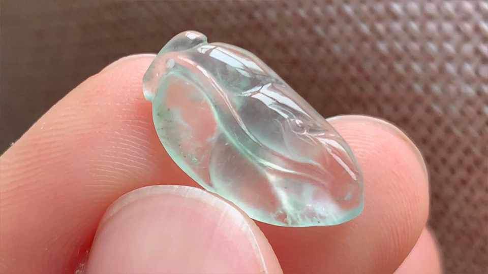 翡翠精品，树叶。冰种无裂，尺寸18.2/10/3.7，aa427