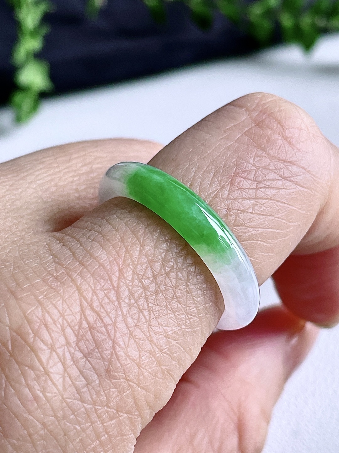 【裸石】冰阳绿戒圈指环，缅料，无裂，性比高，尺寸4.5-3.3，圈口21号，重量2.8克