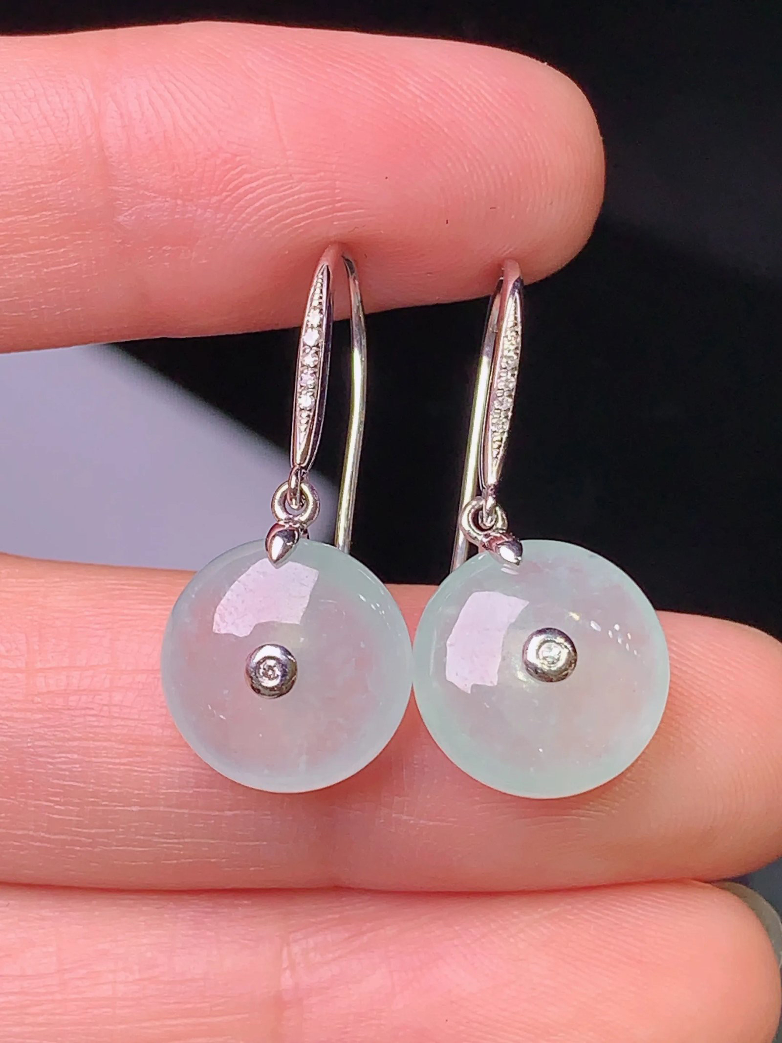 18k金钻镶嵌冰种平安扣耳坠 玉质细腻 色泽清新艳丽 整体尺寸26.8*11.8*5.8yz