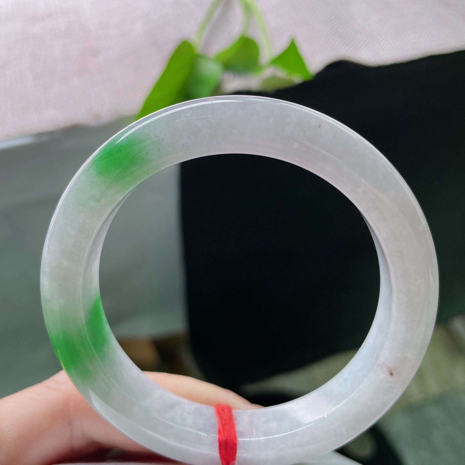 56/11.9/9.2，白底青正圈，青翠欲滴，版型厚装，佩戴端庄大气，经典，晶体纹，ss48845a..