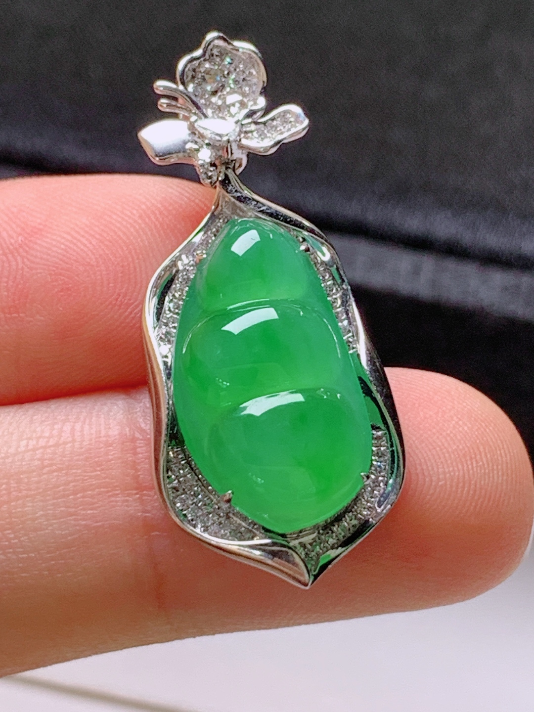 ️ 冰阳绿福豆吊坠，无裂色阳水润，裸石17.9-9.7-4.731.7-13.8-5.5