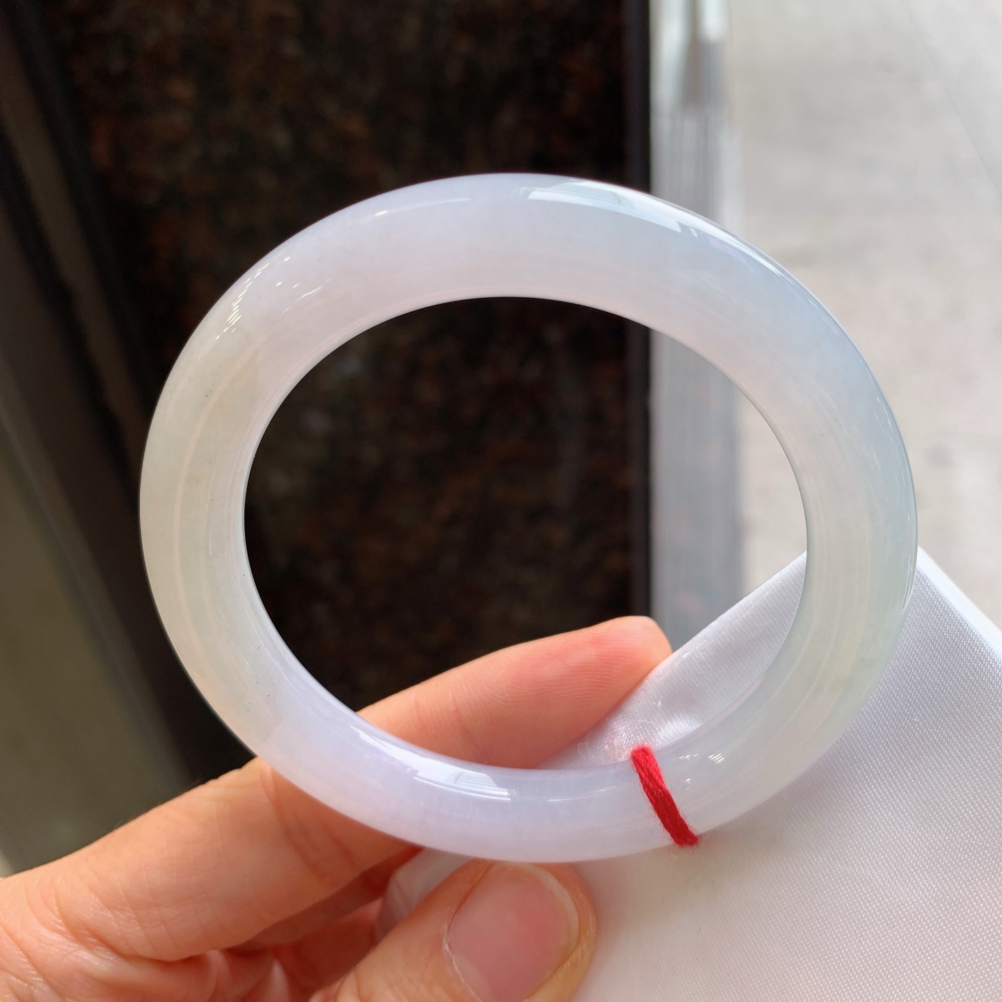 圆条黄翡，无裂，尺寸：55.6/9.5，细腻