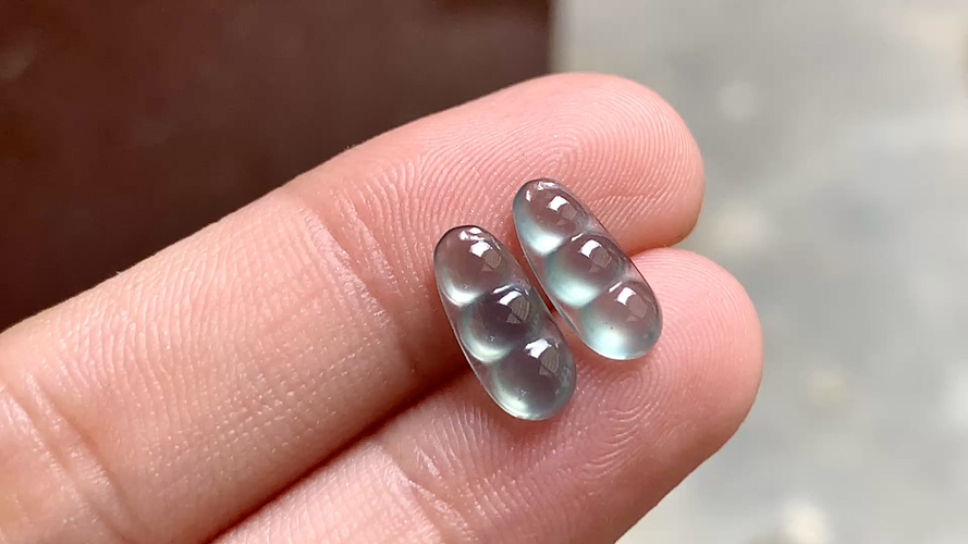 ️ 玻璃蓝钢福豆一对，11.6*5.2*2.8，完整