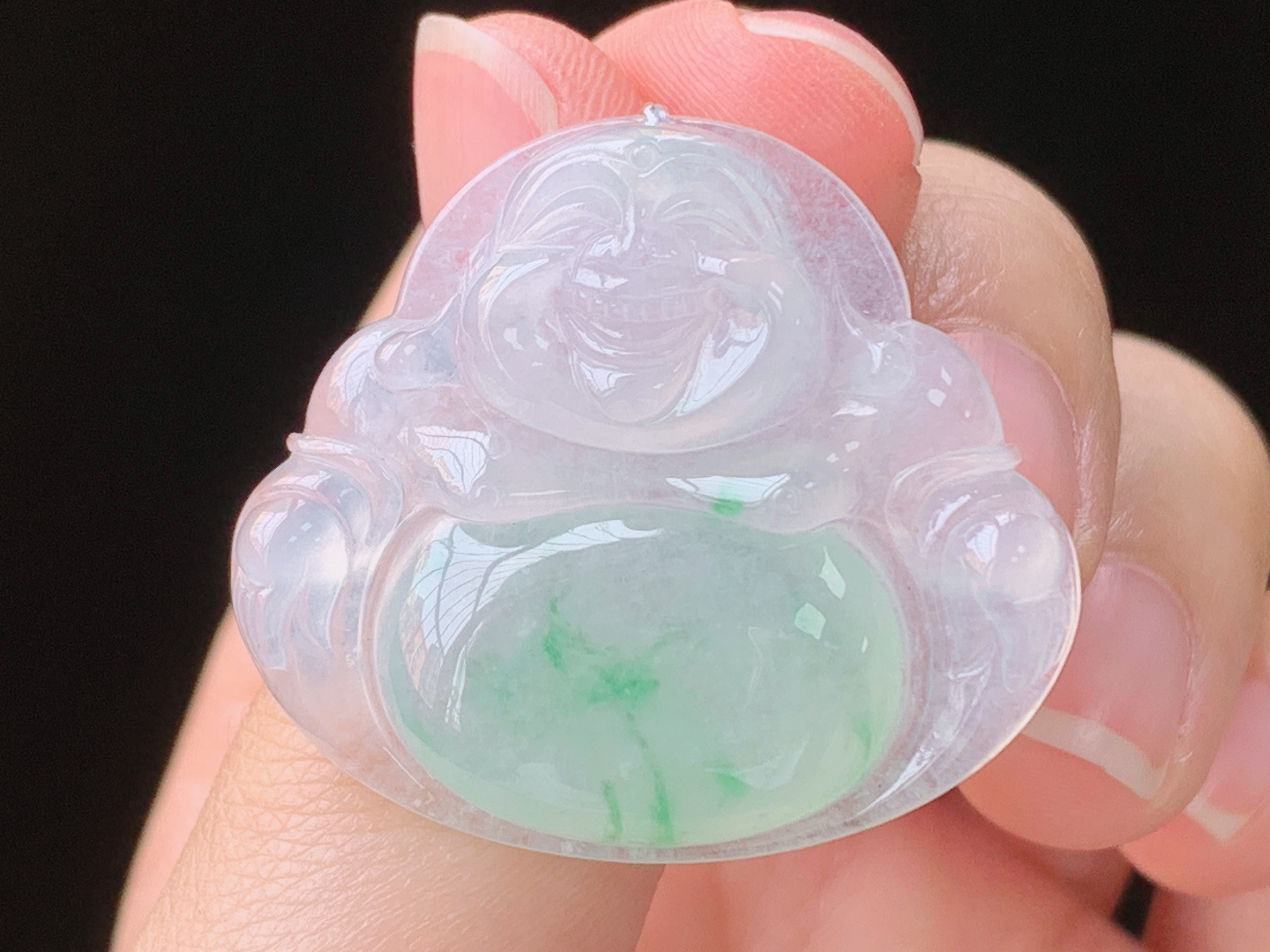 冰飘绿佛公，翠色灵动，冰清玉洁，无裂，尺寸:29.1-33.1-5.7mm，编号24 Z