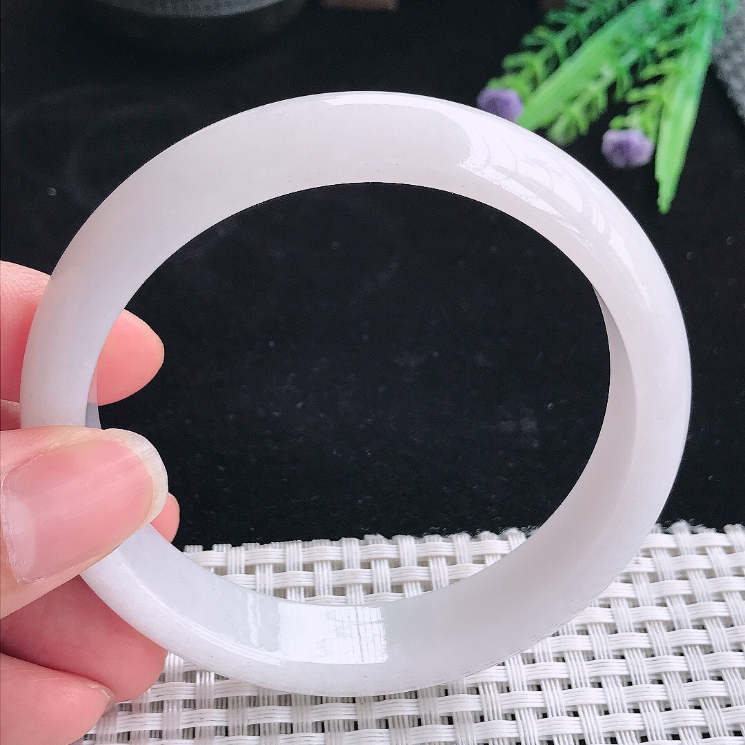实拍A货翡翠63/14/8大圈口老坑秀气温润月光白手镯宽边玉镯平安镯