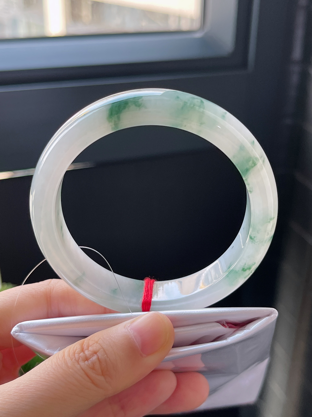 正圈56.2圈口，翡翠冰糯种飘花手镯