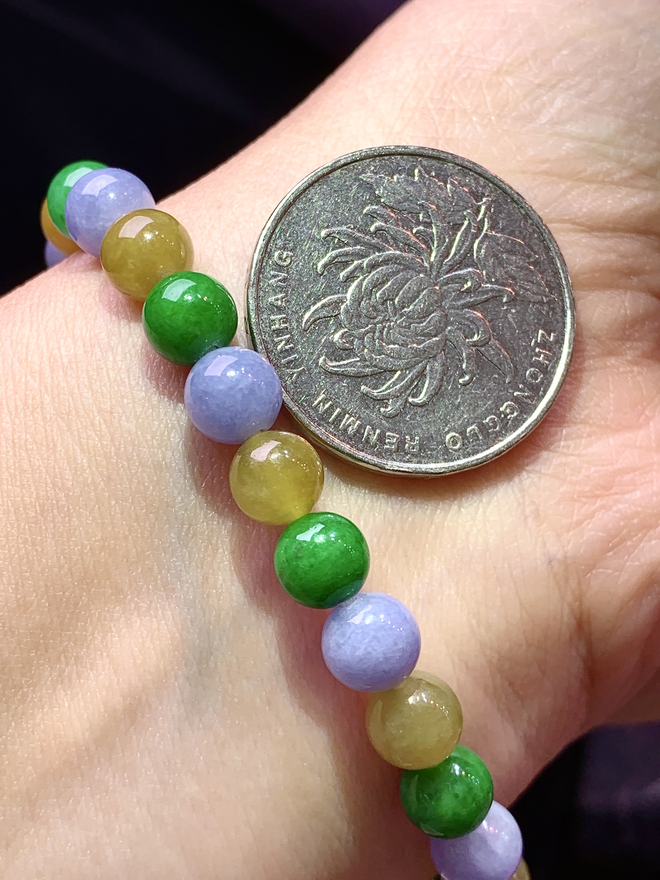 多彩圆珠手链 玉质细腻 色泽艳丽清新 水润亮眼 整体尺寸6.5h3