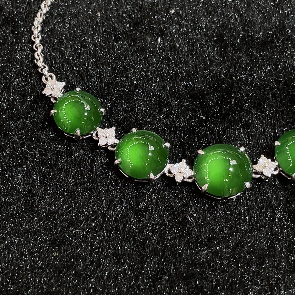 ️3号 冰绿鸽子蛋手链，，18k金镶嵌，种水，重金镶嵌，南非钻镶，厚装饱满，高端大气，时尚百搭，性比高58.9/7.2/4.5，裸石7.6/7.6、7.2/7.0、6.6/6.6