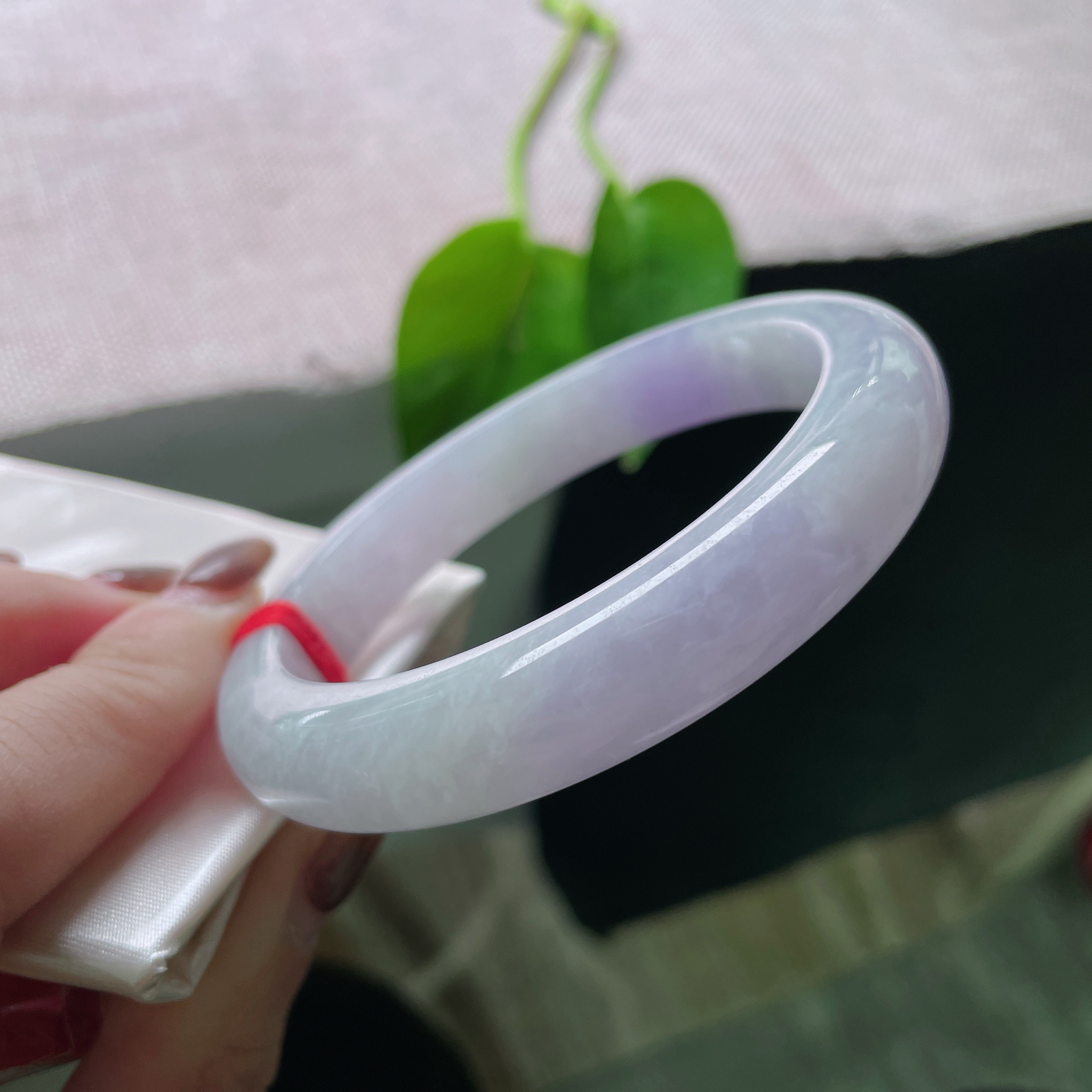 59.4/11.8/9.2，紫罗兰正圈，像是天边那一抹最温柔的晚霞，带着淡淡的紫韵，如梦如幻。ss50244a..