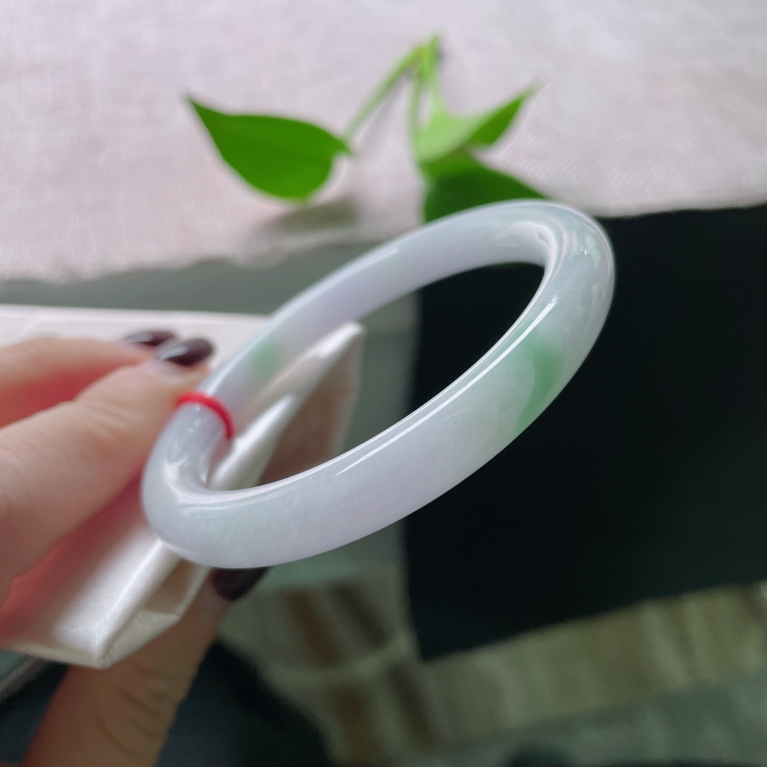 53.7/8.2，粉紫圆条，洒金招财进宝，一抹飘花点缀，洋气十足，皮纹，ss52054a