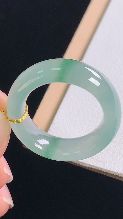 冰飘花指环，无裂，尺寸:圈口14/17.2-6.7-3.9mm，23