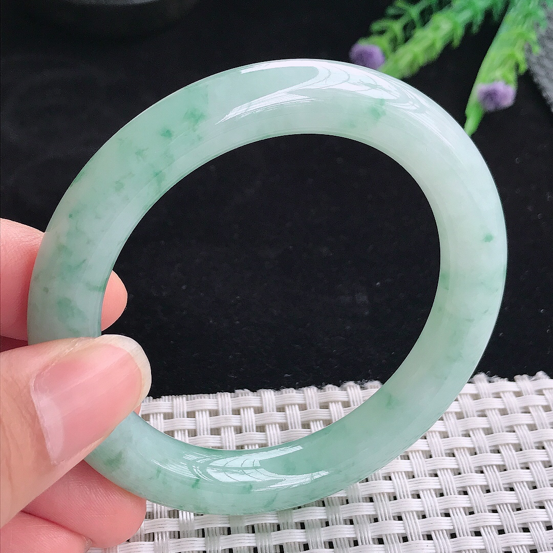 实拍A货翡翠55.8/10.3老坑冰润起胶飘花圆条手镯翡翠玉镯平安镯
