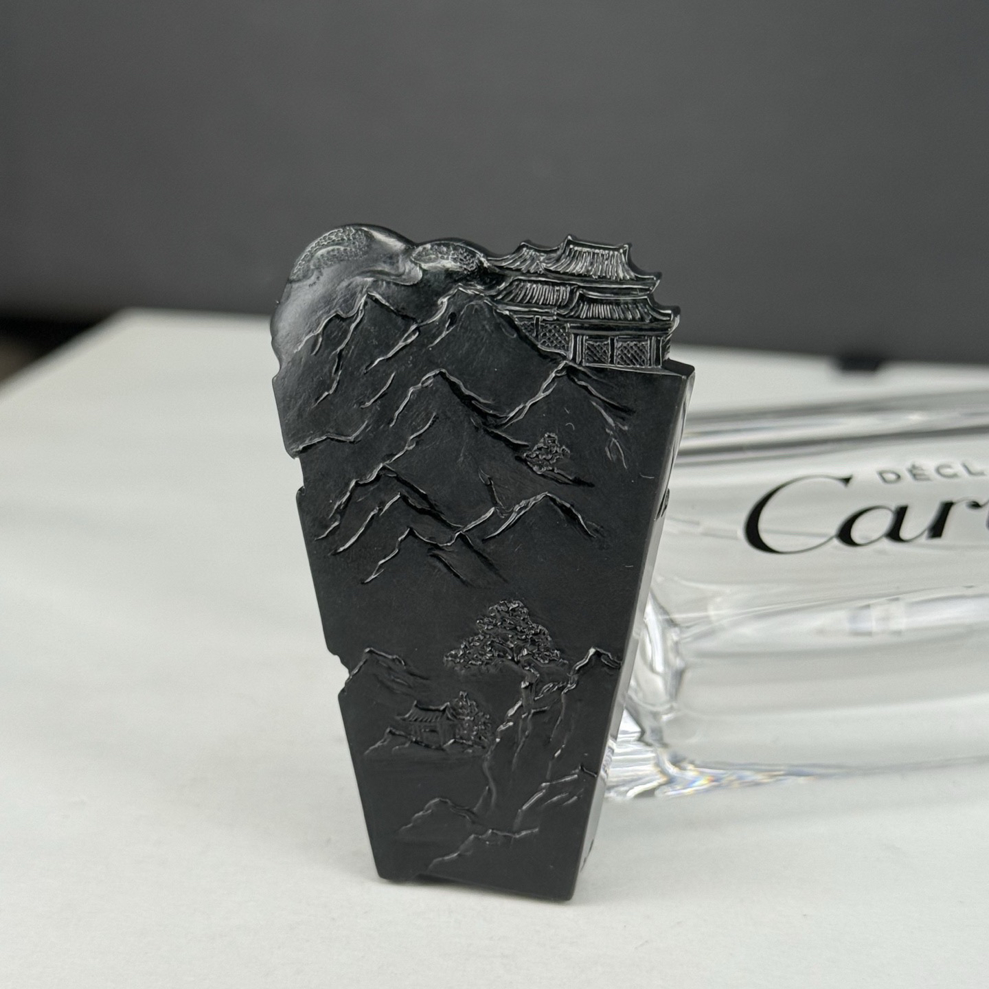 精品墨翠山水牌 种好色正 黑度极好 打灯通透 油性十足  尺寸54.7