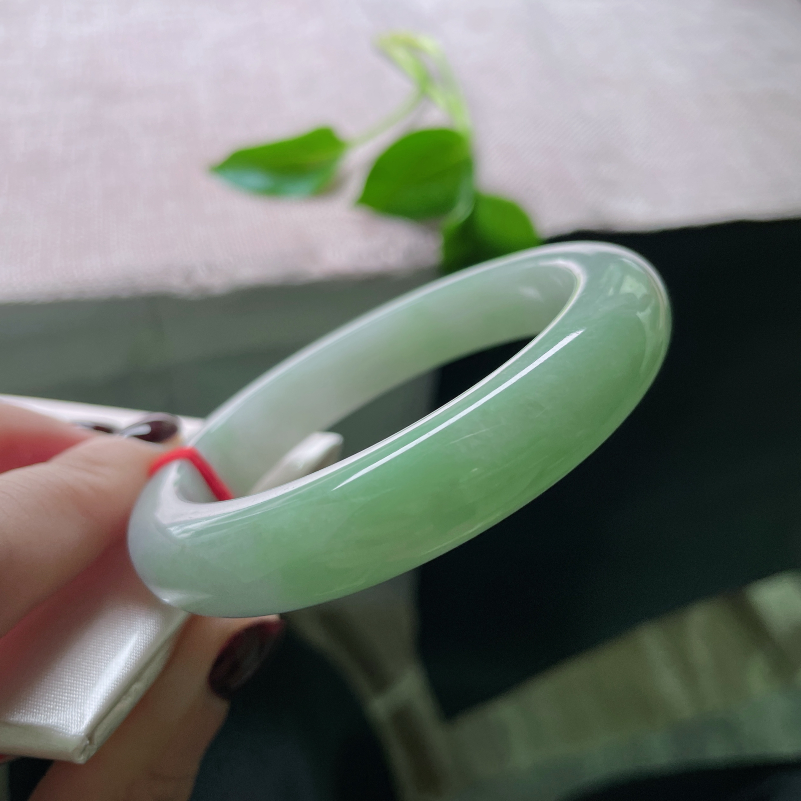 57.3/12.1/9.1，绿底正圈，颜色甜美，娇俏可人，水润细腻，种老，ss50097a..