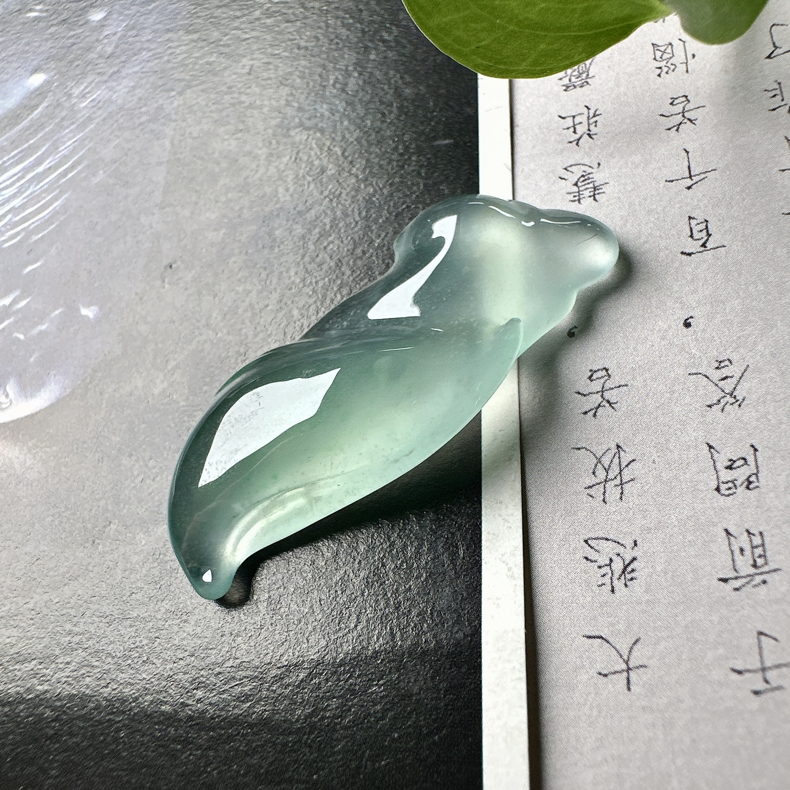 【冰种随形裸石】质地细腻，冰润十足，种老冰透，收藏品质