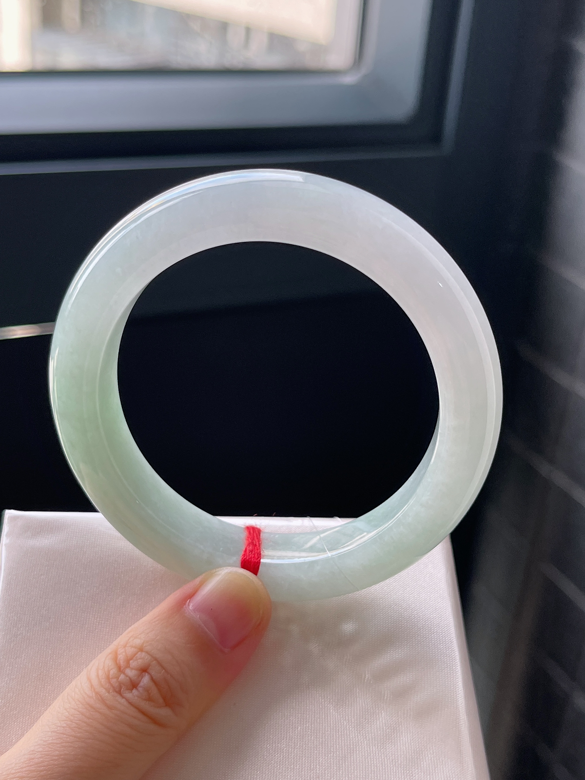 正圈53.2圈口，翡翠冰糯种浅绿色手镯