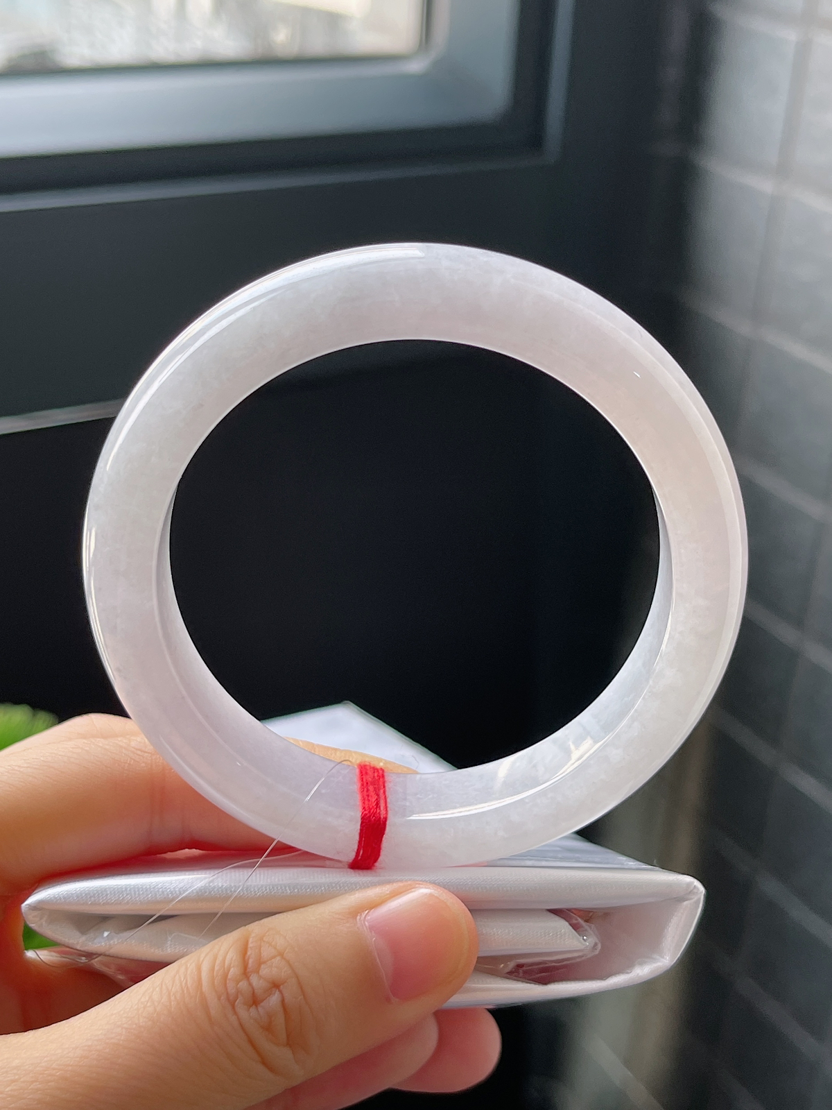 正圈59.6圈口，翡翠糯化种白色手镯