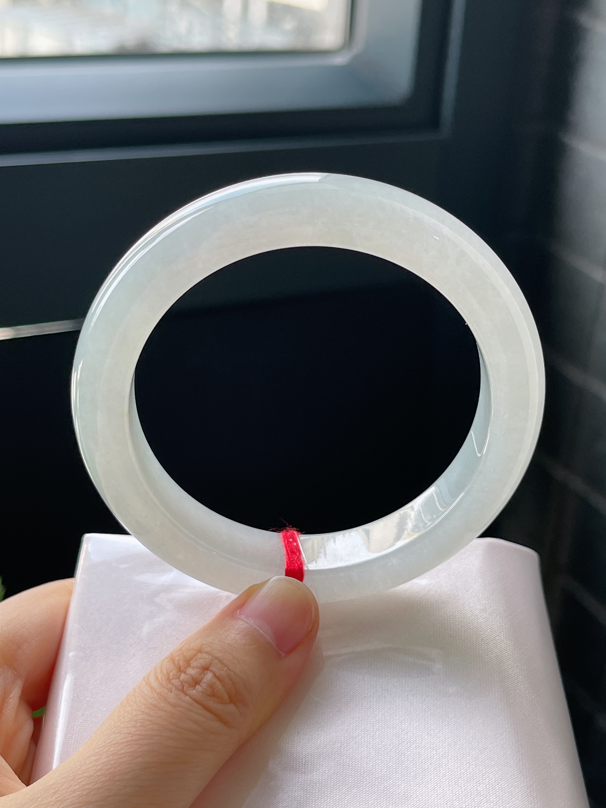 正圈55.8圈口，翡翠冰糯种白色手镯