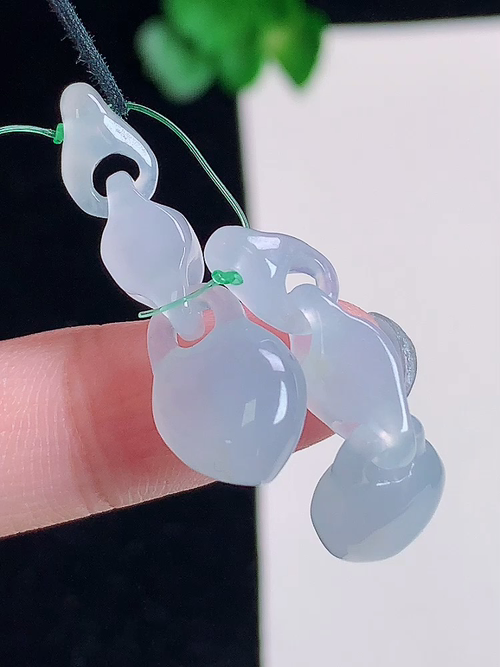  冰耳坠，无裂，尺寸27.7/8.9/5.4，№;y27005 24B