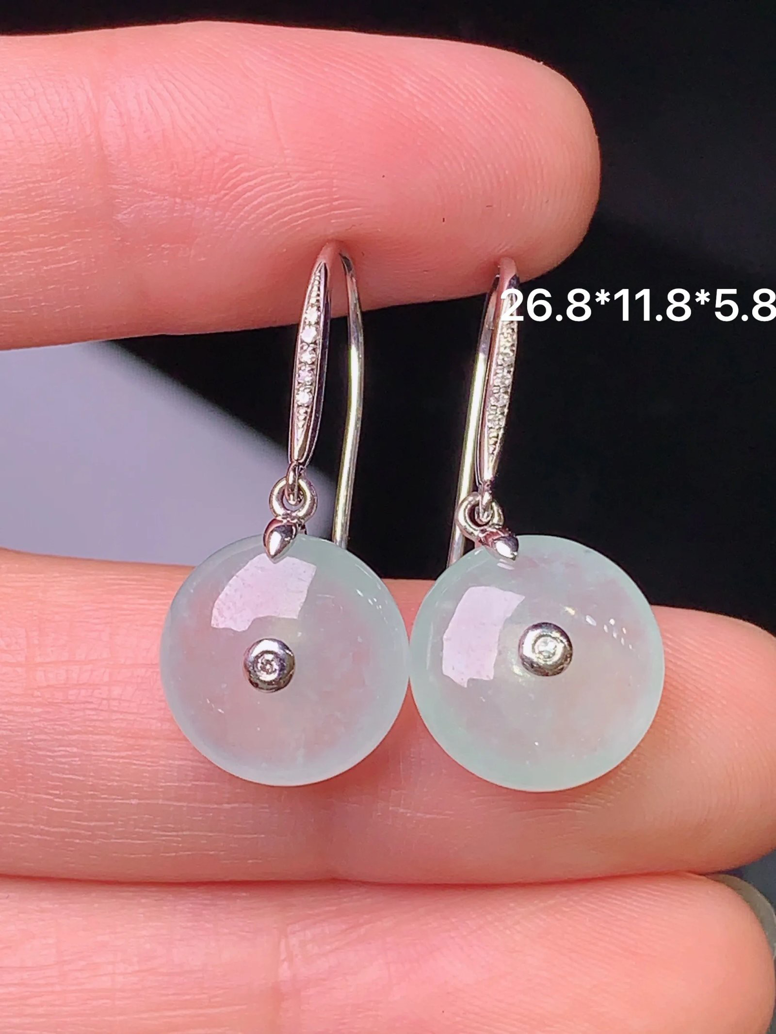 18k金钻镶嵌冰种平安扣耳坠 玉质细腻 色泽清新艳丽 整体尺寸26.8*11.8*5.8yz