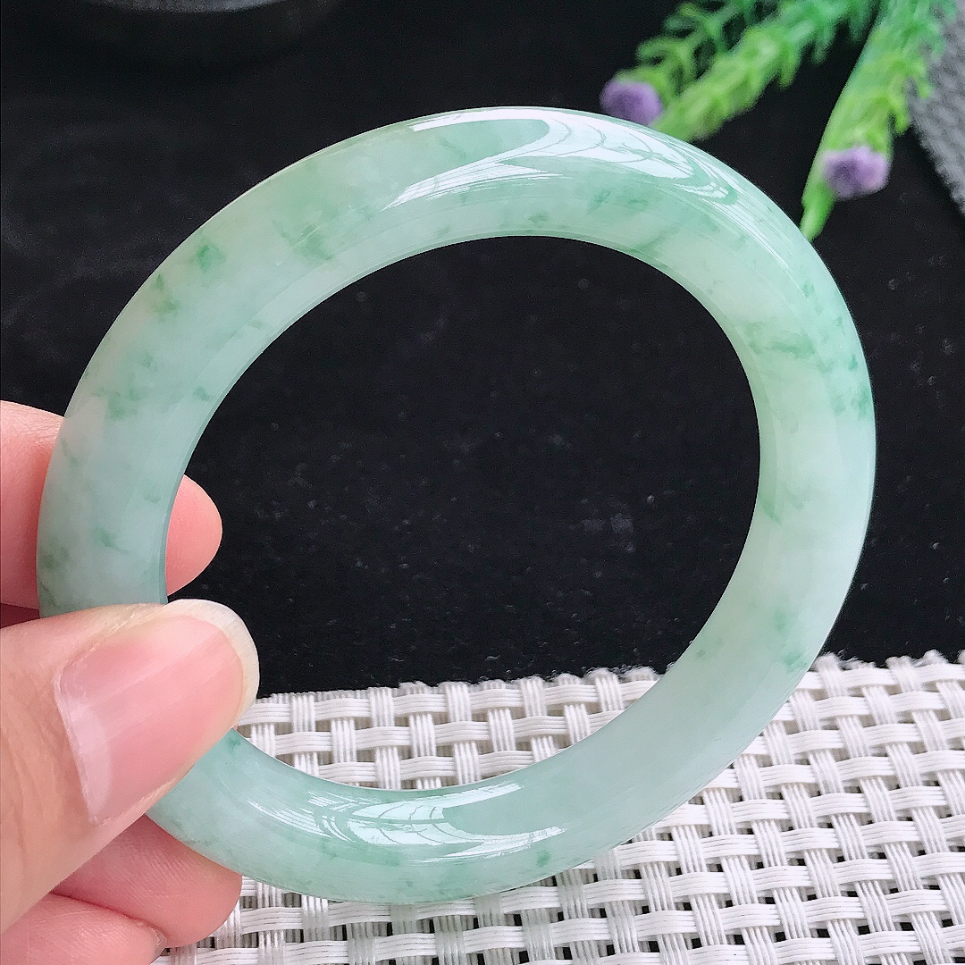 实拍A货翡翠55.8/10.3老坑冰润起胶飘花圆条手镯翡翠玉镯平安镯